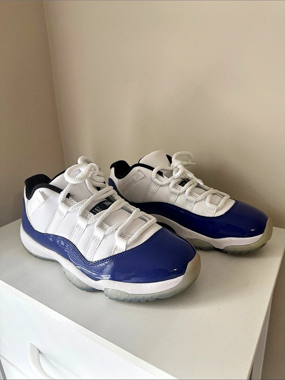 Jordan Air Jordan 11 Retro Low 'Concord Sketch' Blue & White Sneakers